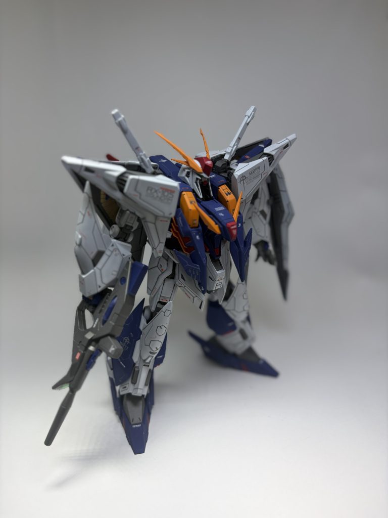 クスィーガンダム全塗装–3枚目/制作者：Takarin