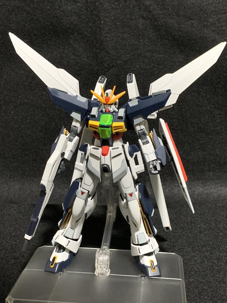 本機の改造箇所はなし、組み立ては初導入したガラスヤスリで丁寧にバリ取りを行いました。各部に明灰白色を追加塗装してMGに見えるように仕上げました。