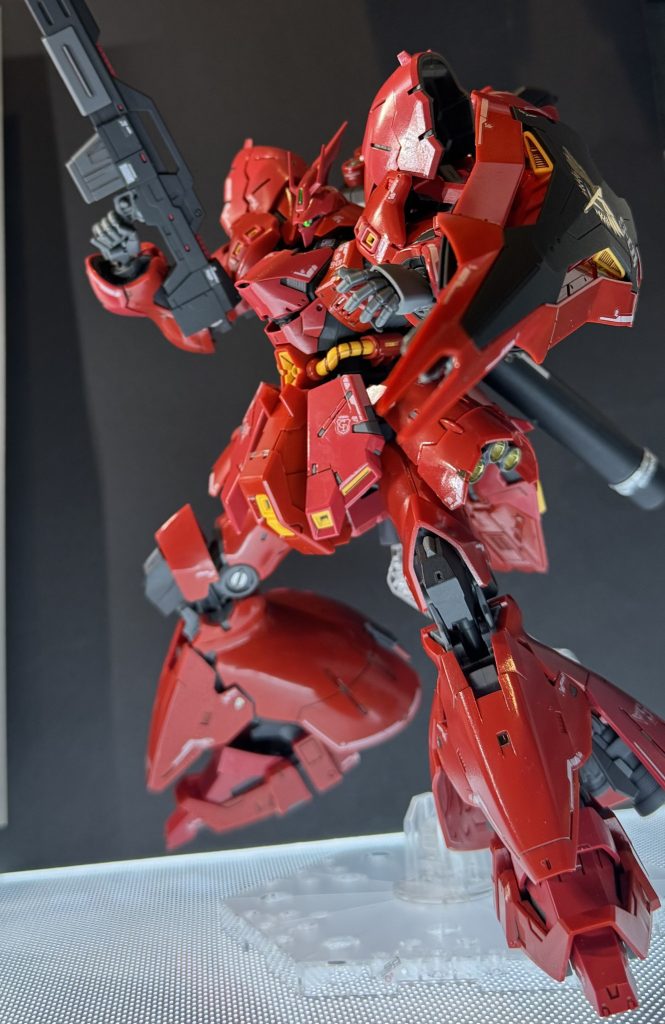 エアブラシは今回使ってないので蛍光塗料使わずに付属シールの上からUVジェルでクリアパーツ化。光当てればこれでも割とビコーンするね。