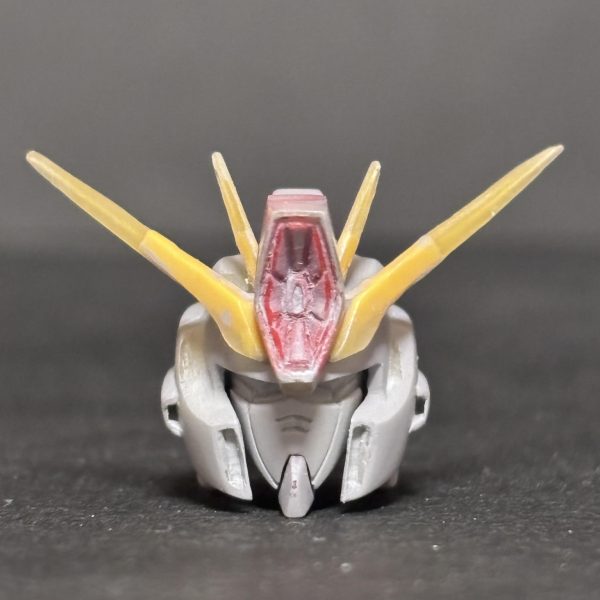 MGカトキフルアーマーZZが買えなかったらHGUC ZZを寄せていこう第五週（〜329）です。表紙は斜めから。このアングルはいつもだいたいかっこいい笑。次の画像は最新。2枚目は前週。への字スリットの掘り直しやらアンテナ削り込み、傷とりをやってました。ハイメガキャノンの傷とりはもう一周かかりそう。やり直すたびにシンナー風呂につけてるので母材はヘロヘロです。そろそろ決着つけます。ハイメガの外周溝入れ直すか段付け直すか‥ほぼパテになってきたのでなかなか難しいです。グッとやるとパキッって😆来週はひょっとしたら色ついてるかもちなみ最後にGrokで仮に色付けしてみました。ツインアイ周りは微妙ですがだいぶ近づいてきたんじゃないかなと思います。最後の画像はwebの拾い物のサンプルKa。これが見本で今までやってきました。主様画像ありがとうございます。（追記）5枚目に着色画像を生成し直しました。いい感じ😊モチベ回復。ハイメガキャノンの仕上げと現物塗装頑張ります。（3枚目）