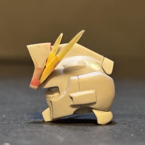 HGUC ZZガンダムをversion Ka顔に寄せて行こうの第4週(〜3/22)です。出張で2日空けたのでゆっくりペースです。①ヘルメットの上部に肉盛りました。②アンテナ延長中。いいかなぁ〜と思ってたら写真撮るとうねうねしてますね😇長すぎたか笑③ハイメガキャノンは筋彫りが太かったので段差にしようといじってたら傷だらけです。④ヘルメットと顔の傷取りはほぼ気にならなくなりました。他はもう少し傷取りに励みます。そうそうGrok。無料生成出来なくなった??ちょっと楽しみ減りました。なんかいい画像生成アプリないかなー。ではまた来週頑張ります。いいねありがとうございます。とても励みになってます😊(6枚目)