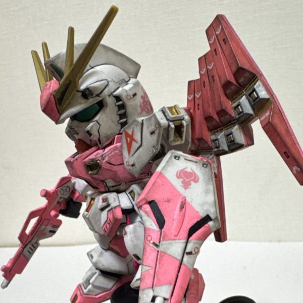 桜カラーのニューガンダム