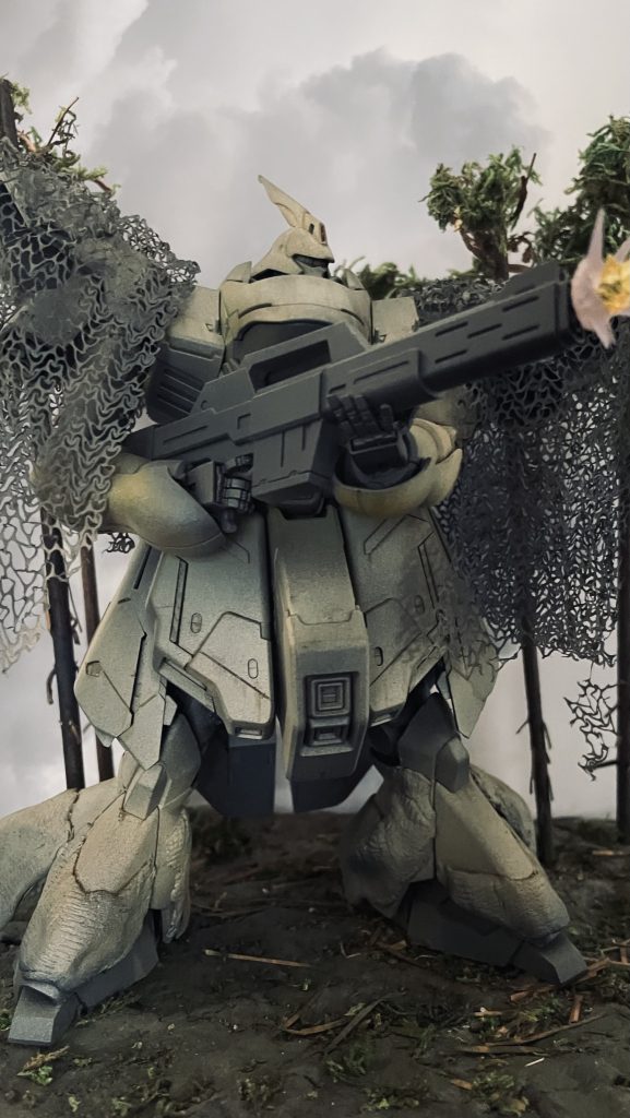 赤い彗星のレッドにカラーリングを変更しても面白い絵ができそうです。今回は力尽きましたがVersion 4.0で試してみようかと。。