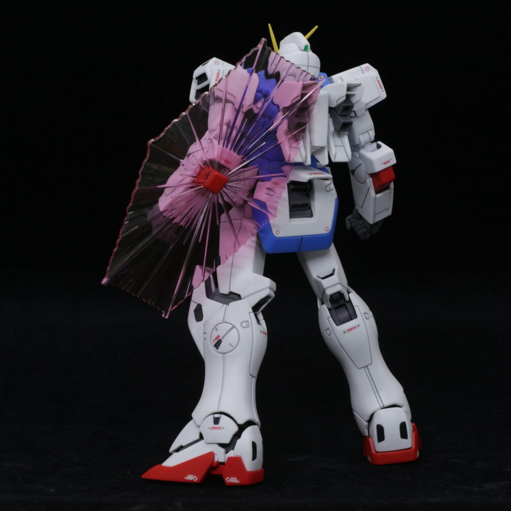 この年代らしくモールドがかなり甘いので、深めにモールドを彫り直して、明るめのグレーで墨入れしてみました。