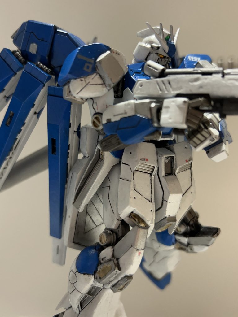 ファンネルはオプションパーツセットのやつを、コンテナはアレックスのチョバムアーマーを使っています。