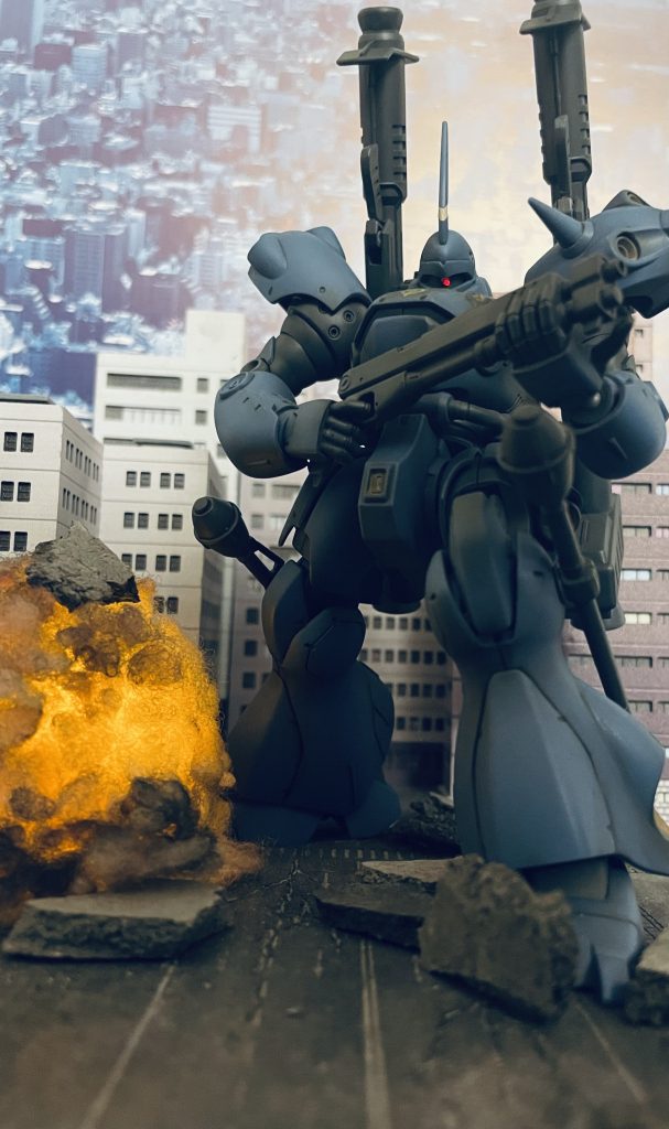 “さあ、来い!戦い方を教えてやる!”ポケットの中の戦争といえばケンプファーは外せません。なんて格好いいんだろうと当時興奮したのを覚えています。こちらはHGとなります。私見ですがケンプファーはHGがベストなキットかと。