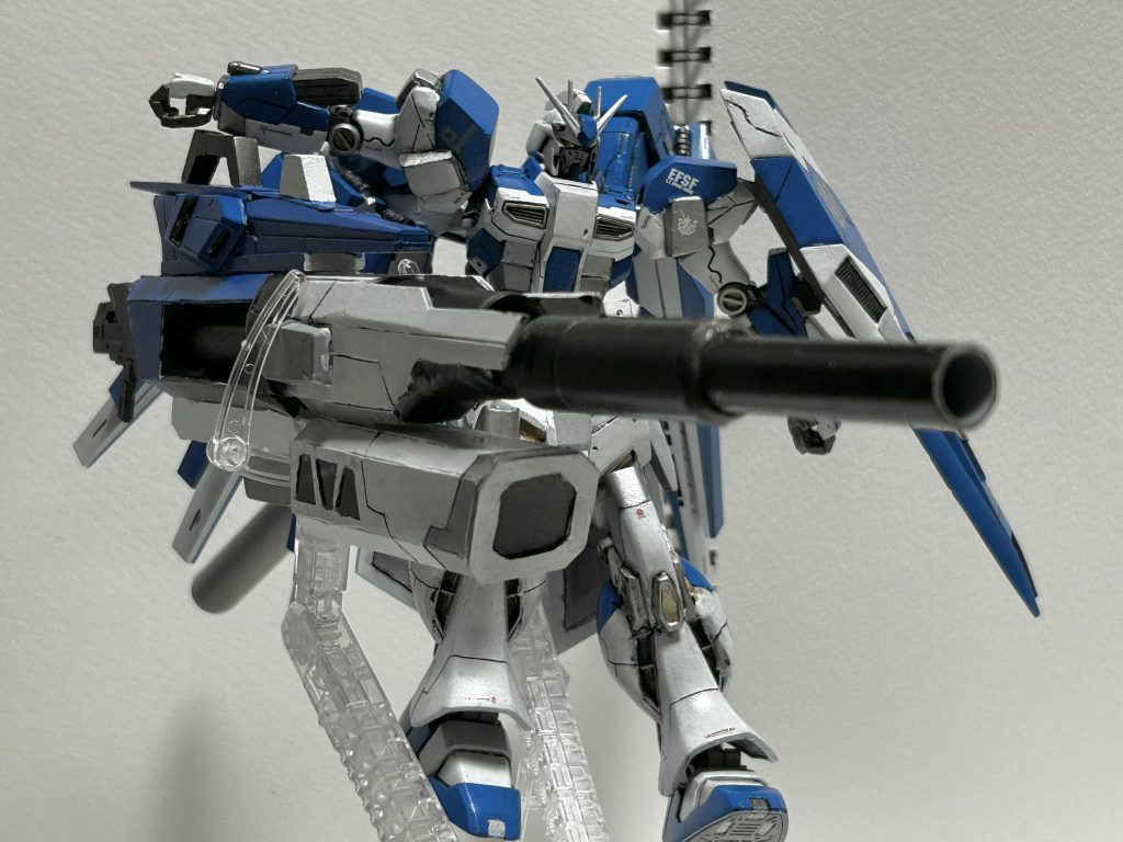 ハイパーメガバズーカランチャーは自作しました。メタルビルドのデザインを参考にしてます。