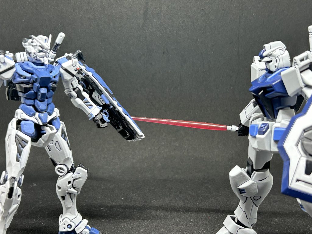 というわけでガンダムでした。白いガンダム手に入らない時は赤いガンダム使おうと思ってたんですが頭部が地味に違うと知り踏み止まったのが懐かしいです。