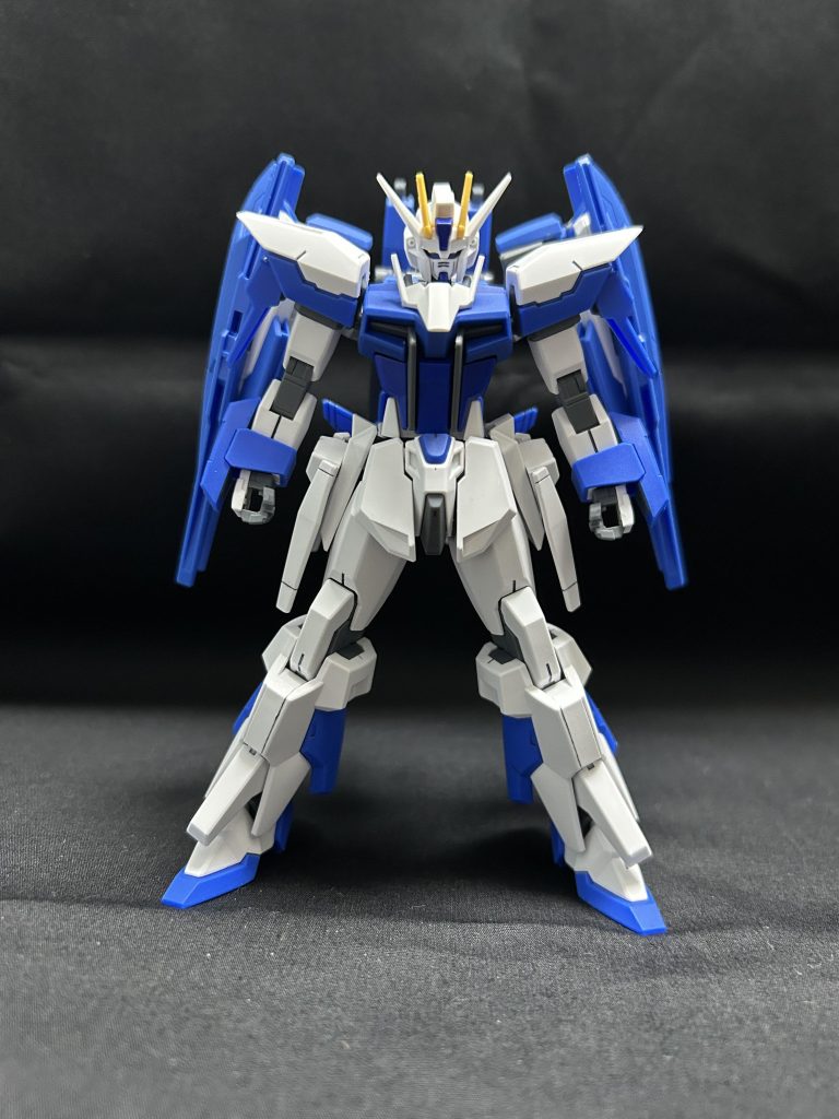 CファンネルGNソードビットを全て外した状態 この状態だと別の機体みたいになります