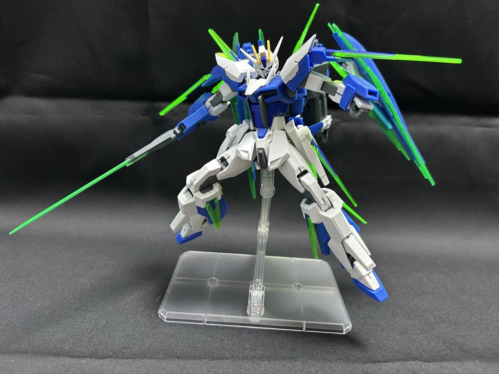 以下ポージングです(武装の量が少ないので説明すること少ない・・・)