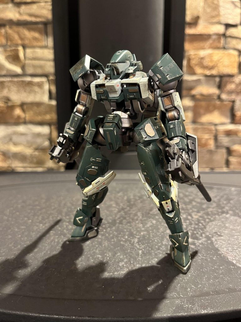 まずは素立ちから！！ 今回は過去作でレギンレイズジュリアを制作しているのでそちらを参考にしながらディテールアップをしました✨️