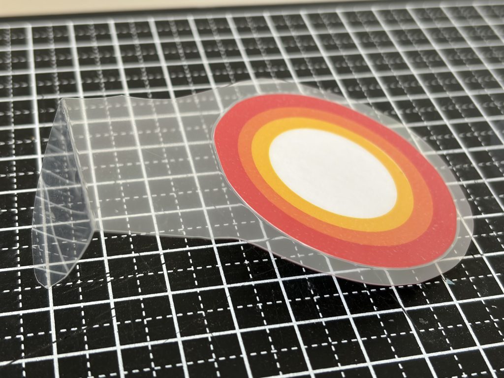 日輪エフェクトはエクセルで適当に画像を作り、パウチしたものです。