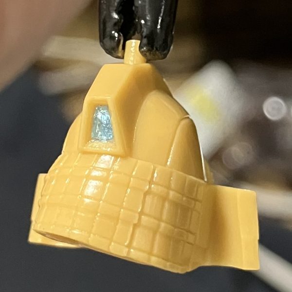 生きてました。模活以外が忙しく大分放置してましたがそろそろ再開しようかと。型取り→削り→アルミテープ→自家製デカール→型にレジン流して固める→スミ入れ（2枚目）