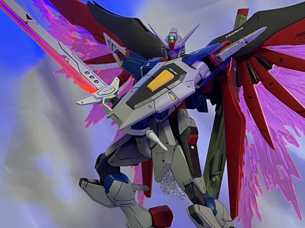 光の翼、アロンダイトビームサーベルなどのピンク系クリアパーツは蛍光ピンクとガイアノーツのプリズム パープルグリーンを混ぜて吹きました。光の翼は思ったより光りませんでしたが😂