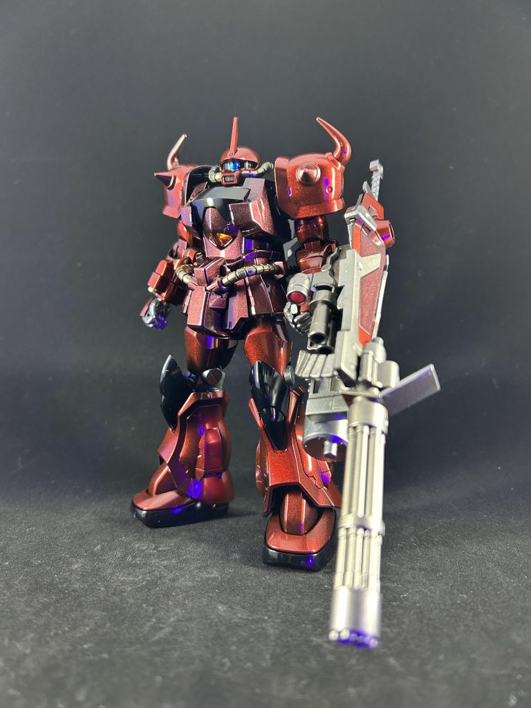 グフカスタム紅–2枚目/制作者：ふじー