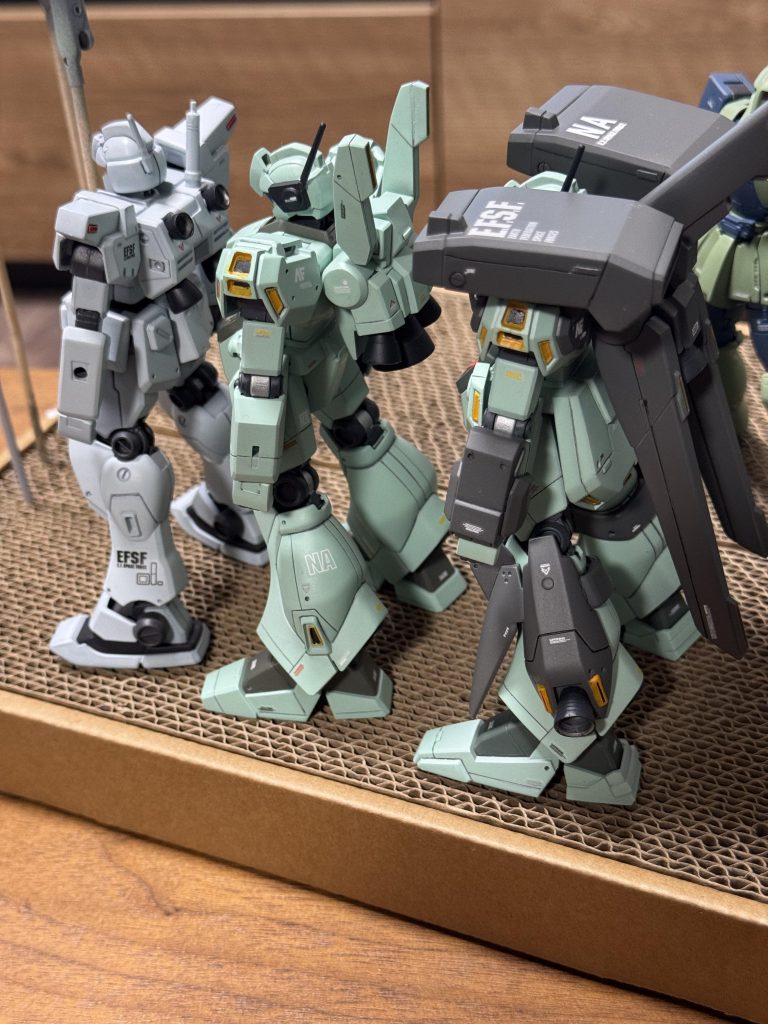 全てHGで無改造で少しだけスジボリ。