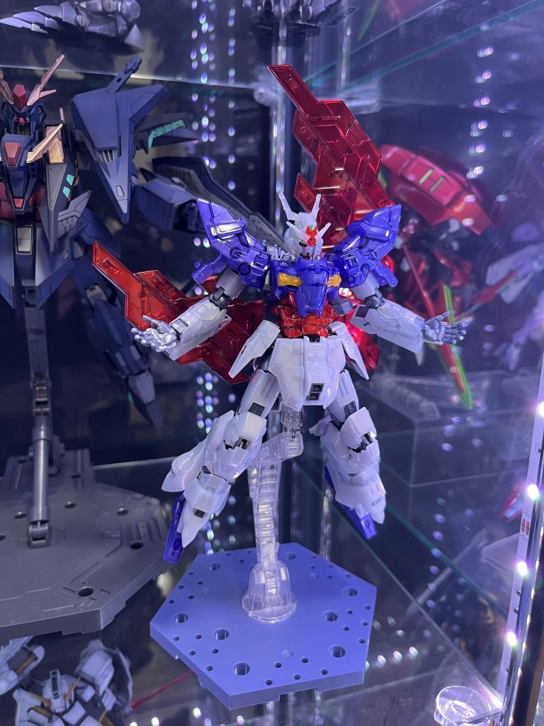 展示してる時の見栄えは上々光り物はやっぱ映えますねー