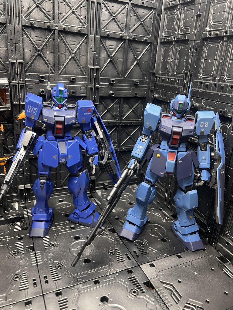 最後に過去作のジムスナイパーカスタムと。ホントはこんな感じの色になる予定だったんだけどな…