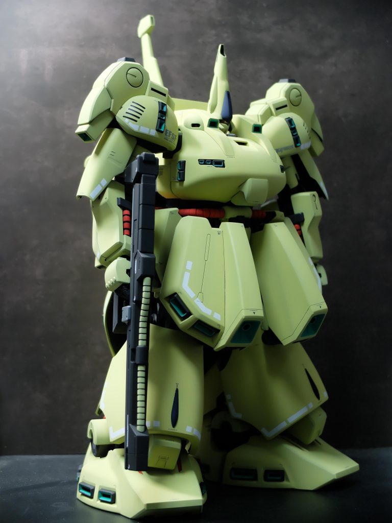 斜め下からのアングル②