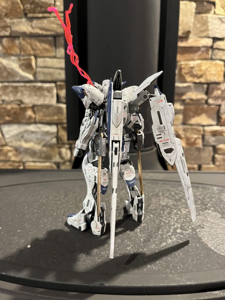 お次はバックショットです✨️ 今回ウェザリングはパイロットがマクギリスなので控えめにしています(っ ॑꒳ ॑c)