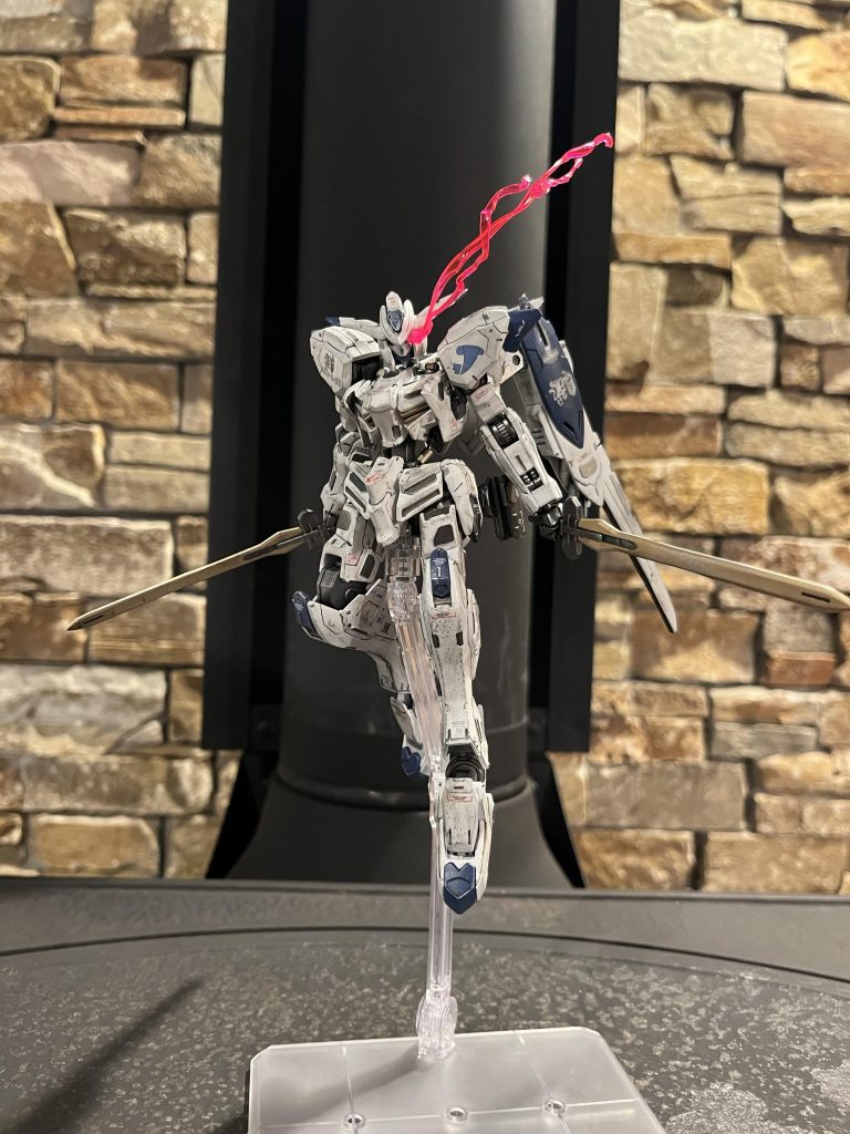 お次は、バエル･ソードを持たせてポージング🍀*゜