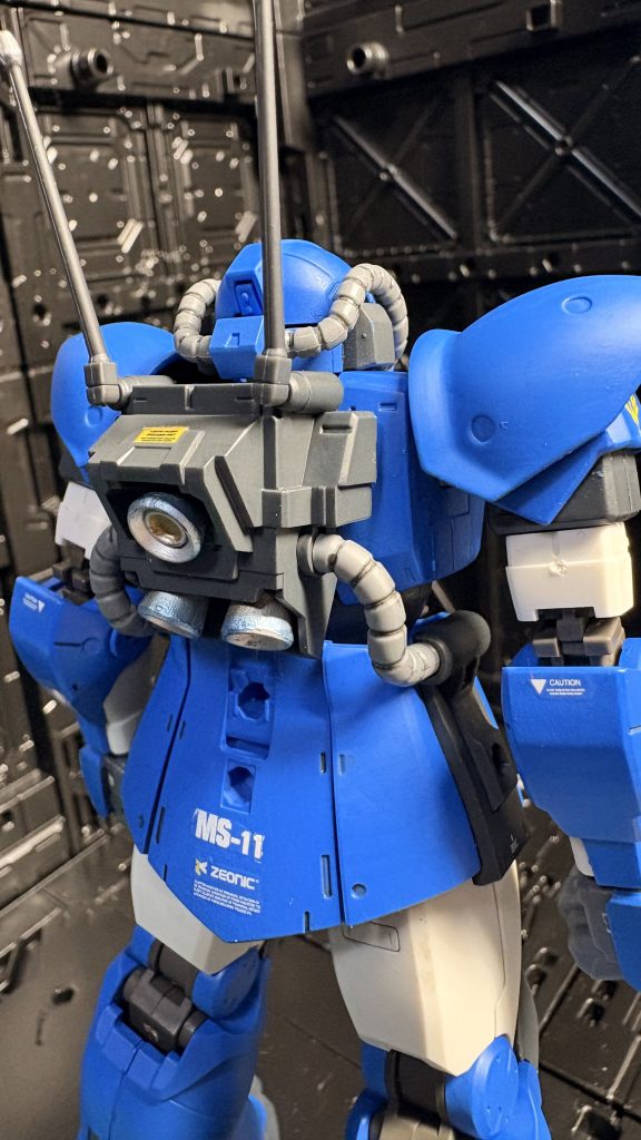 ランドセルのバーニアはチタン風塗装を試してみましたが…まだまだです。