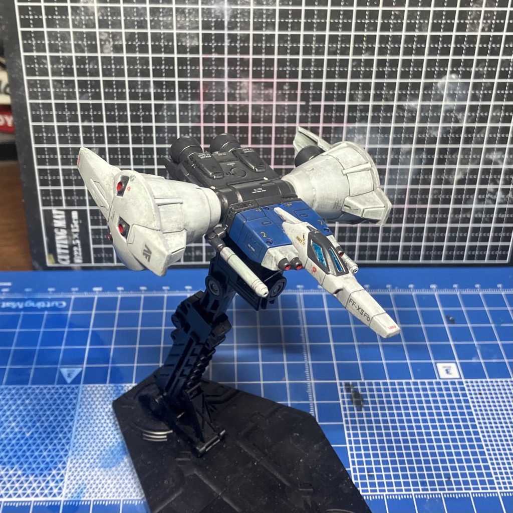 初めての筆塗り全塗装ということもあり、手探りで不安な制作でしたが、なんとか形になったと思います。