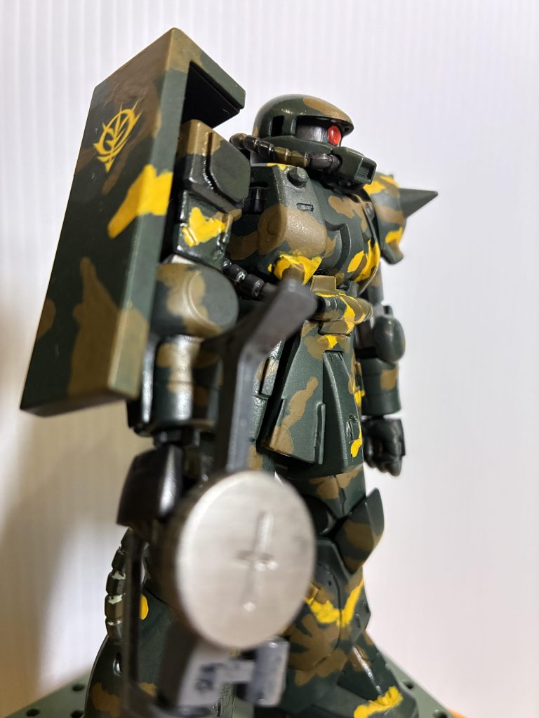 デカールは控えめに盾だけにしました。