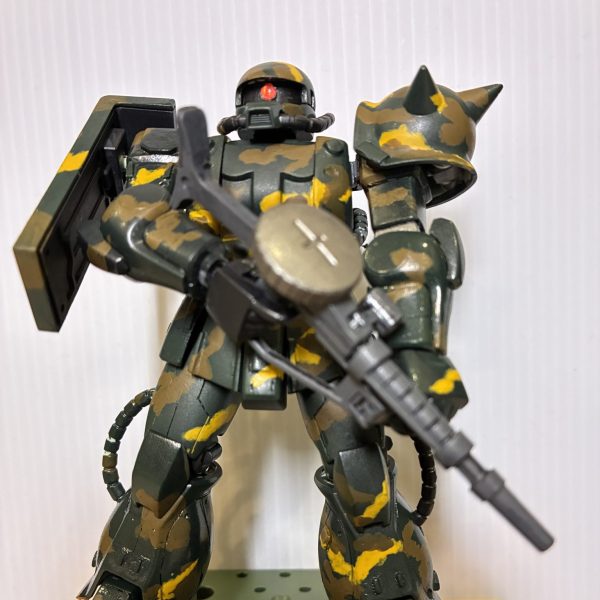 HGUC量産型ザク　迷彩カラー
