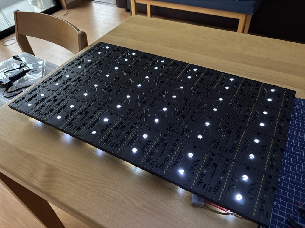 子供の頃からの成長の証として、なんでか知ってた電気知識をフル活用して、電飾なんかやって楽しみはじめて…