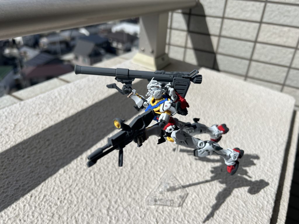 白いガンダム–5枚目/制作者：@shoara1218