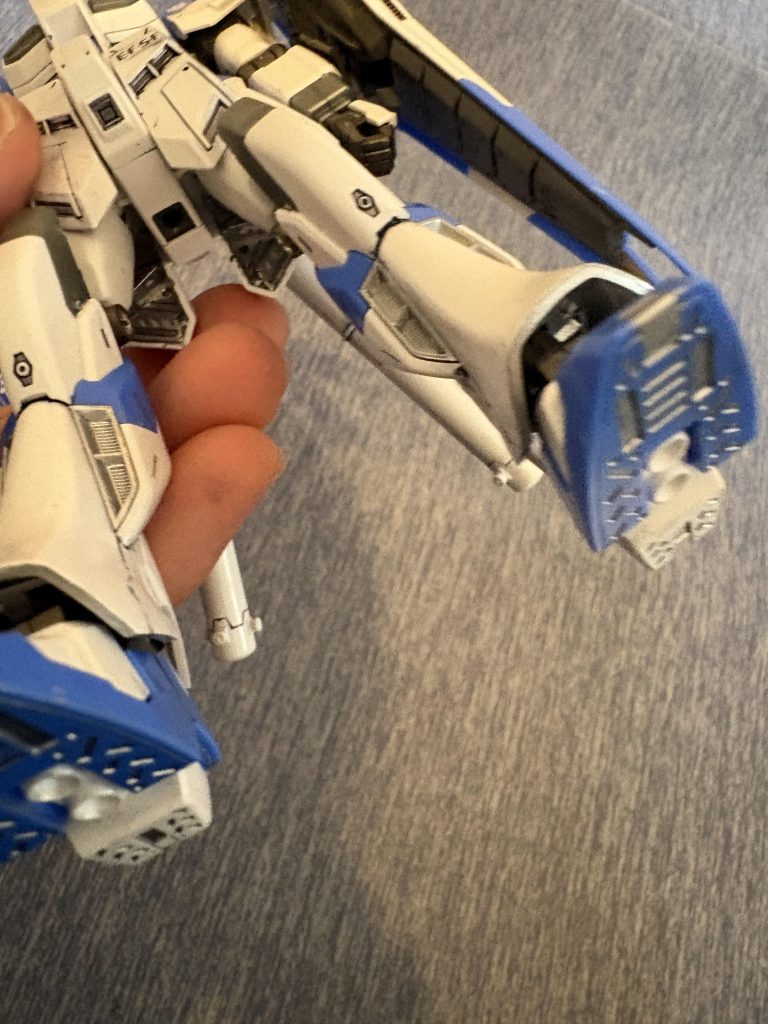 Hi-νガンダム初心者全塗装–4枚目/制作者：レッドブルーディスティニー