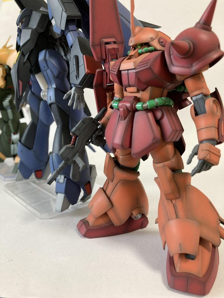 マラサイガンダム知らない人が見たらシャア専用機に見えるらしいです