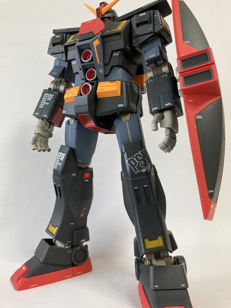 サイコガンダムすみません。コレは市販完成品です🙏💦なんとなく『中ボス感』があるので…買っておいて何ですが…デカールうるさいなぁ💦いつかリペイントします