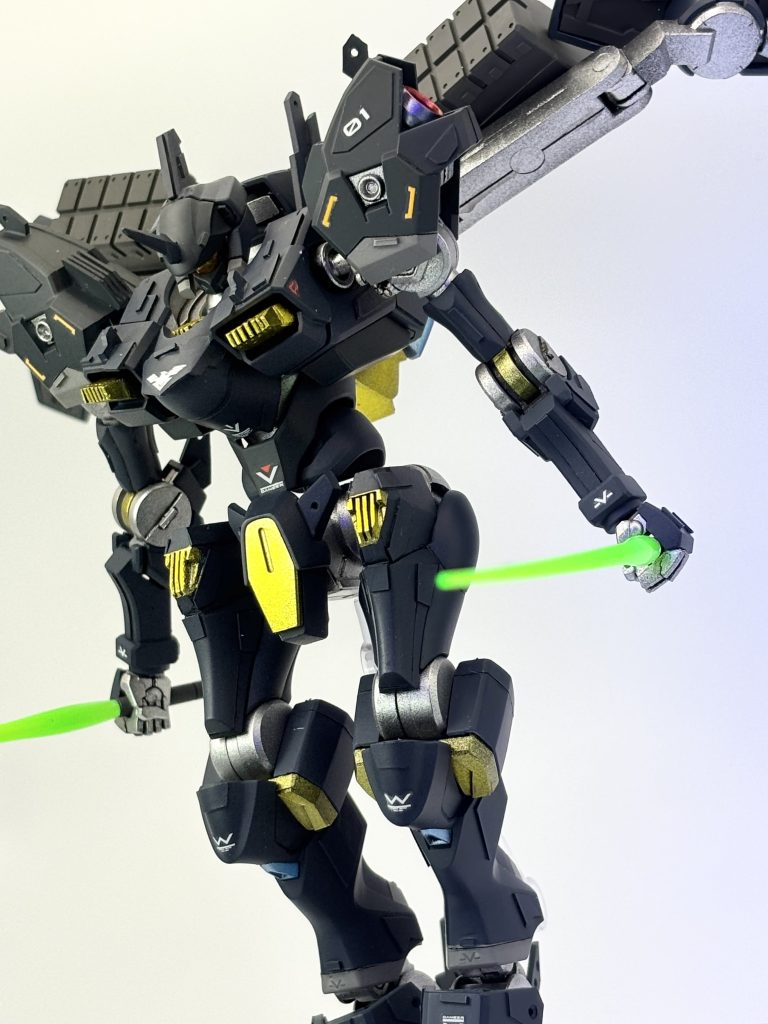 一応ビームサーベルも光ります