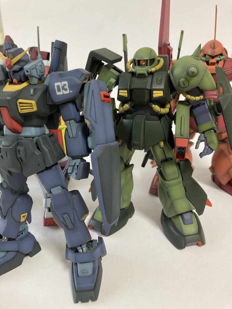 ザクⅢよりよっぽどザク系列だよね…キミ…