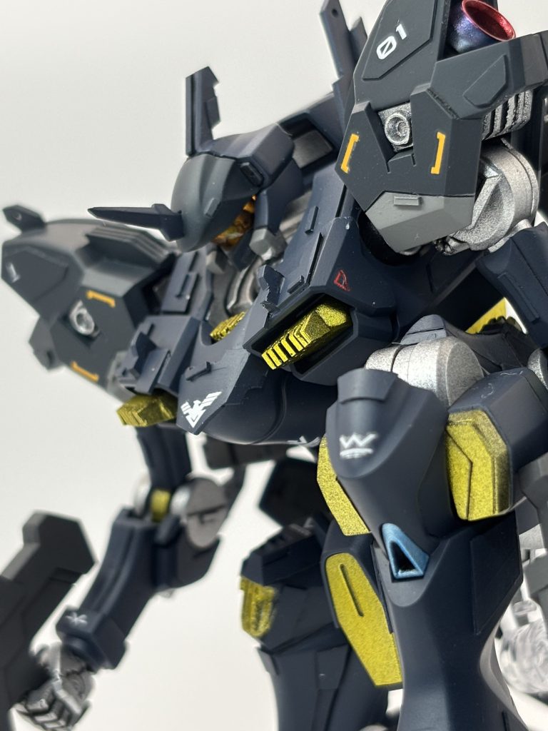 ドアップするとこんな感じに、一部デカールはミスってますが気にしないことで解決しました