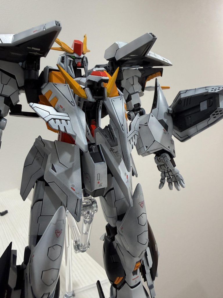 コックピットハッチは開閉できるように工作しました。粗が沢山ありますが、少しはいい感じにできたと思ってます今後の課題はたくさんありますが…笑