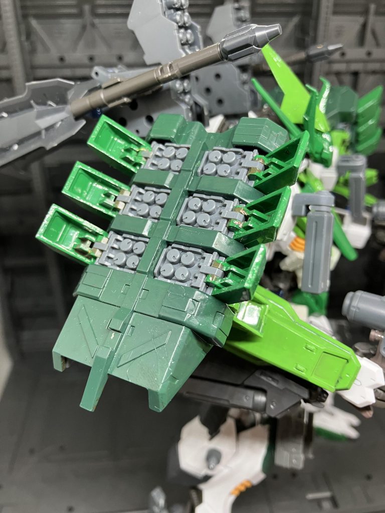 両肩用ミサイルポッド