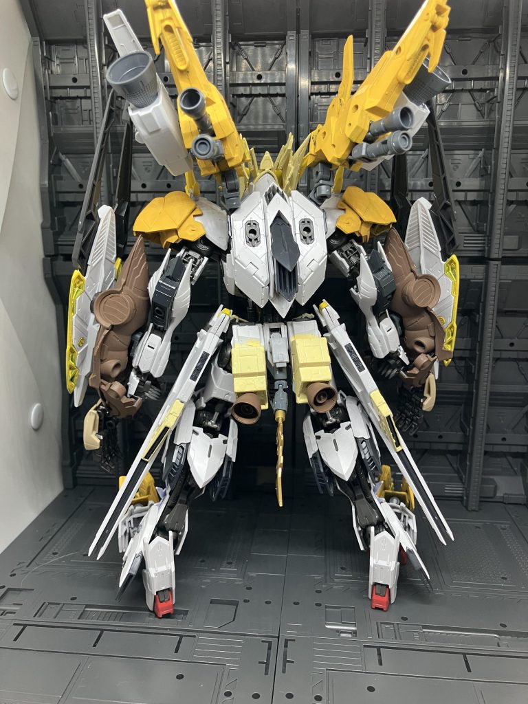 バルバトスレグル轟(ワイルドスタイル)パイロットの感情が高まることで変化するもう一つの形態ファイタースタイルとは違い獰猛でワイルドな戦闘を行うことができる