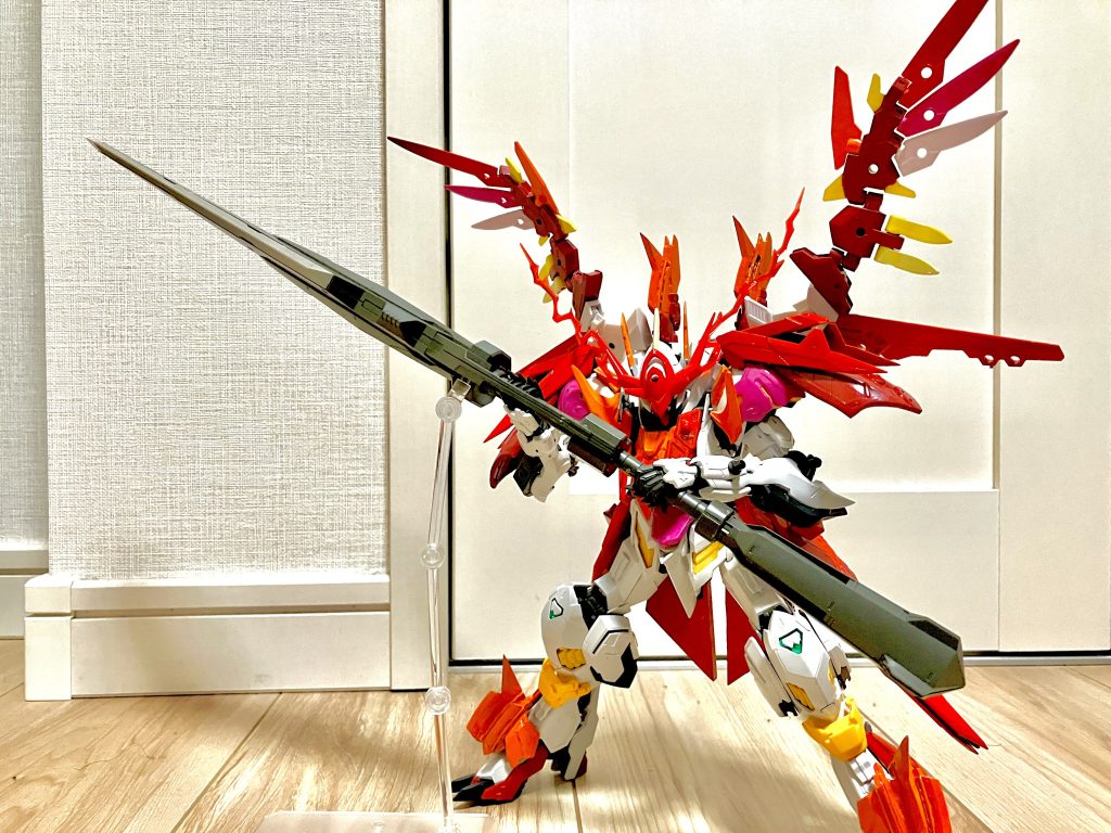 待望のヴァルキュリアバスターソードを構えてコレ赤くカラーリングしたり火のエフェクト付けたら凄いことになりそうかも