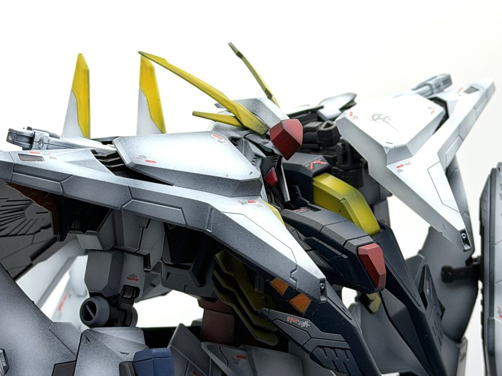 Hi-νのガンダムフェイスも上手くフィットした感じ&nbsp;