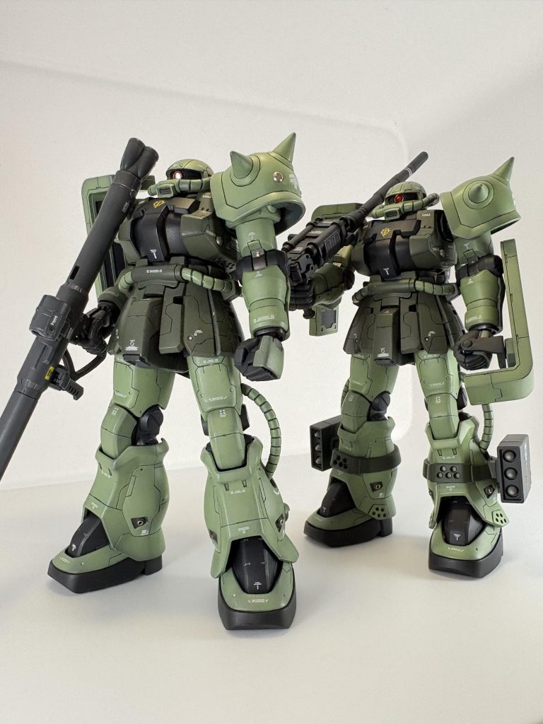 F2ザクです。今までの経験を活かして作成した物で、膝の改修はもちろんスジボリや、塗装、デカールワークまで満足できる出来栄えになりました。