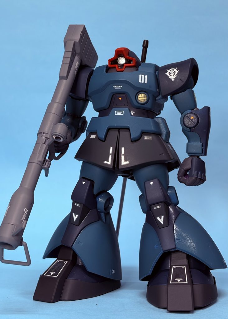 HG &nbsp;リックドムをシャリア・ブル専用カラーに全塗装。ジークアクスの設定カラーを参考に調色塗装。