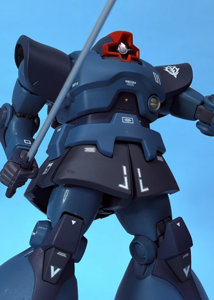 花粉症で細かい作業が難しいのでデカールは控え目。