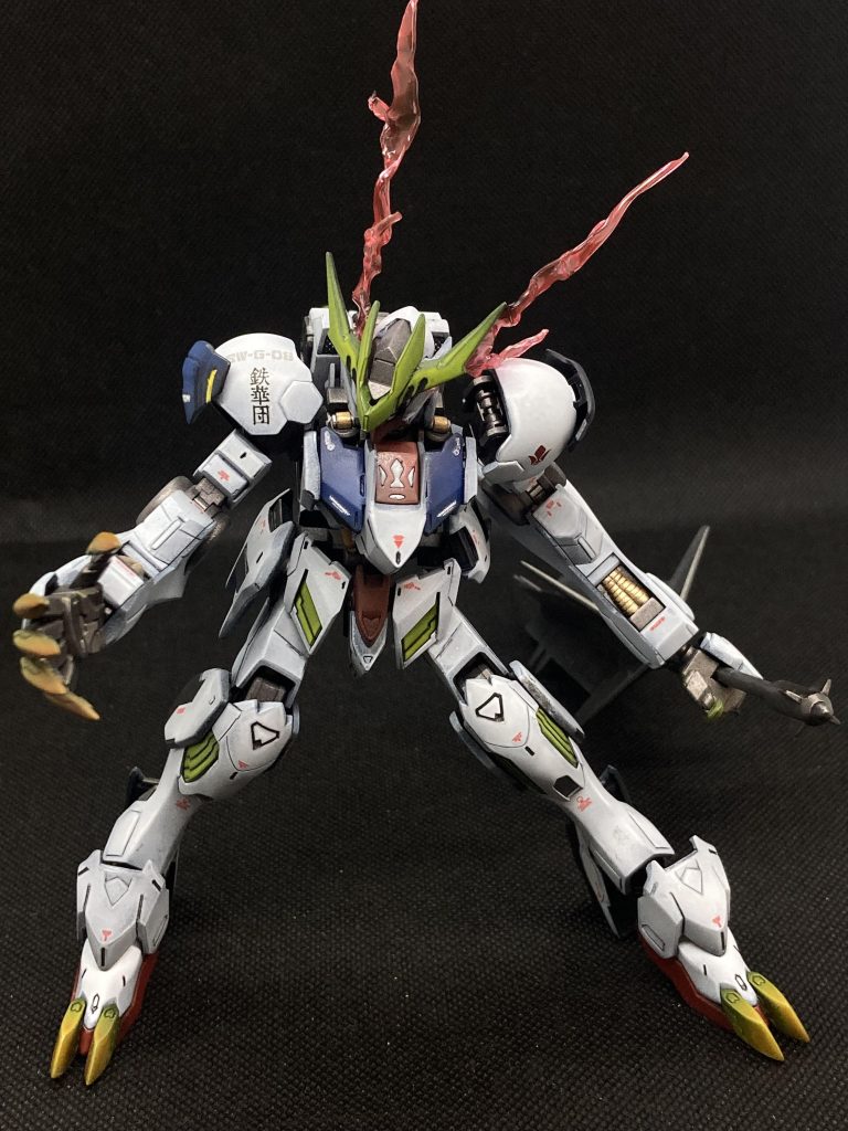 眼光エフェクトは、熱すると硬くなるプラ板を使用し、10回近く作り直しました。。。こだわると止まらない。。。