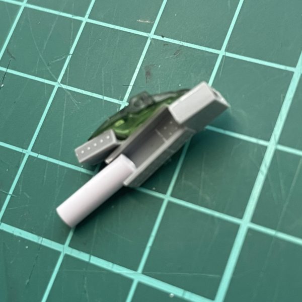 久々に時間が出来たので作りかけのグフフライト置いて寄り道を。メルカリでv2買ったらハズレカラーだったので思い切っていずれやりたいなーと思っていたネタをやって見ようと思います。（3枚目）