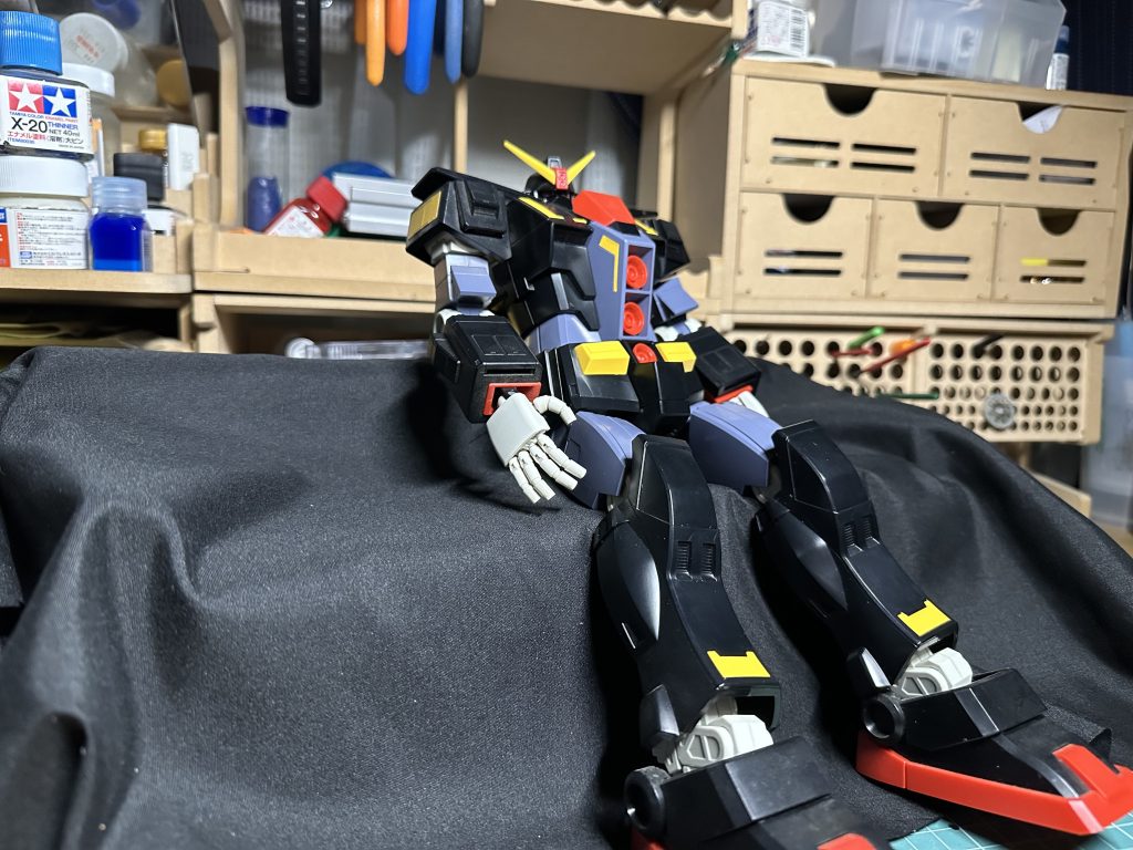 制作工程もなにも、ABSパーツ以外塗装しただけです