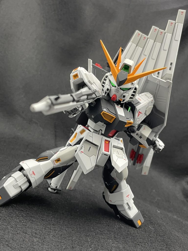 関節稼働域はEGそのままなので、ポージングは難なく出来ます。