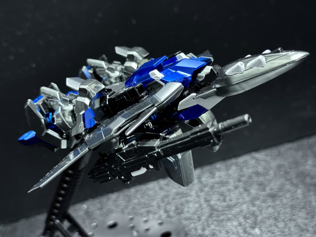 これはこれで非常に良いですね！頭以外のパーツで変形。ジョイントパーツはひとつのみでした。